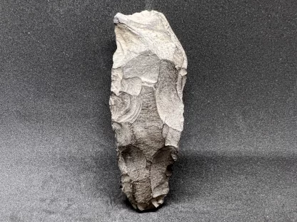 Крупный зооморфный нож из базальта (Неолит полуострова Камчатка) Авача